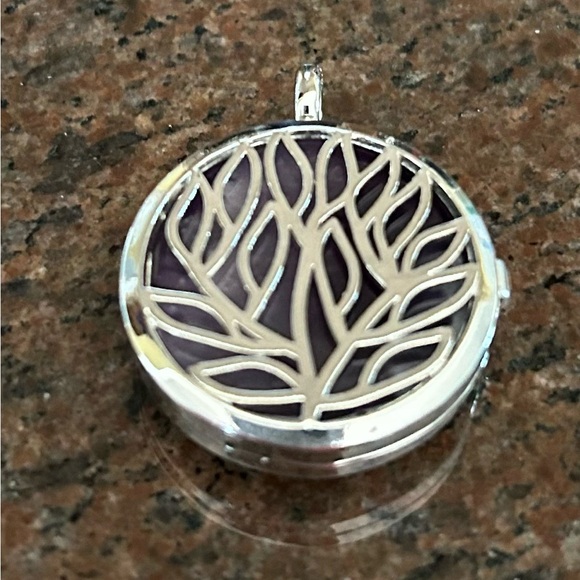 Amethyst Pendant Locket Style - Picture 2 of 7